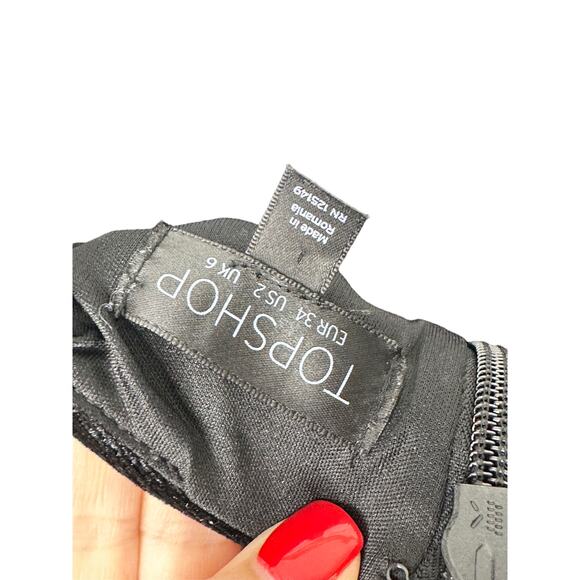 Topshop Black Velour Long Sleeve Sweetheart Neckline Romper Women's US 2 New - Picture 5 of 8